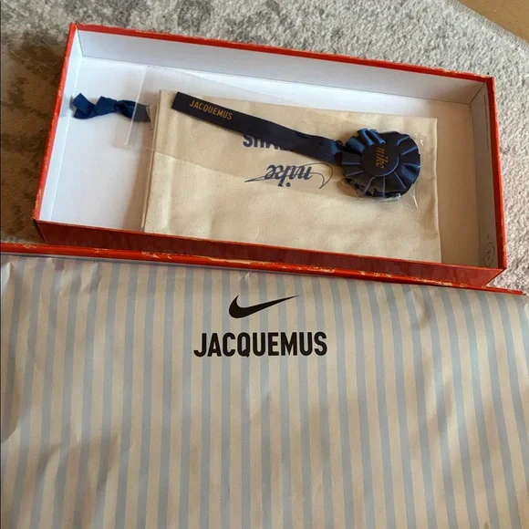 Nike x Jacquemus Moon Shoes Size 12.5 Women. Color Red. NEW! - Picture 6 of 6